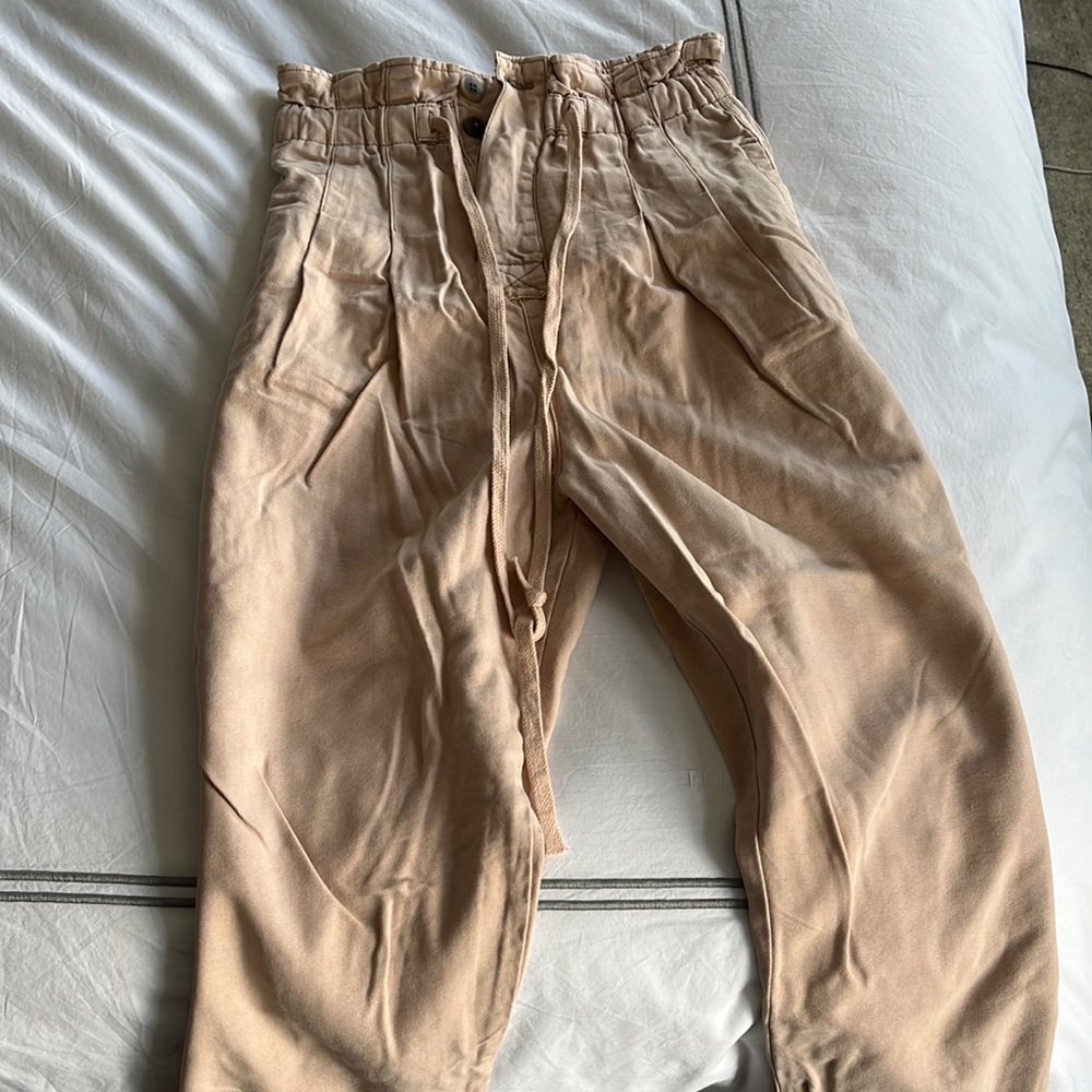Free people blush paper bag pants. Only worn once - size XS. Relaxed fit